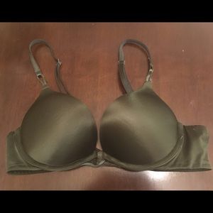 Victoria’s Secret Bombshell bra 34A